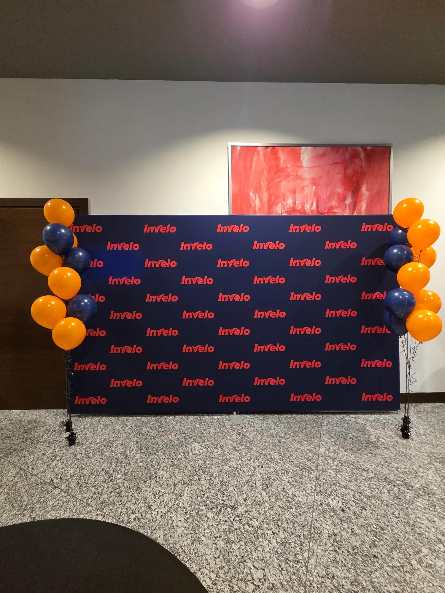Dekoracje balonowe — Event firmowy